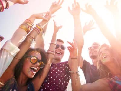 comida con dj, charanga y tardeo