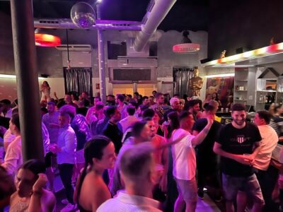 DISCO PUB DESPUES DE LA CENA